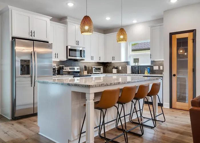 Holiday home New Take On Midtown Modern Tallahassee